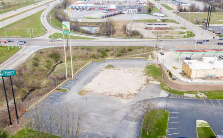 Pictures of Retail, Land property located at 920 North Canfield Niles Rd, Youngstown, OH 44515 for sales - image #1