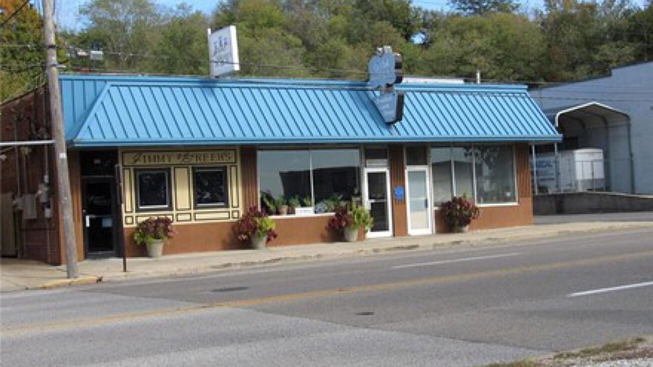 1856 East Broadway, Alton, IL 62002