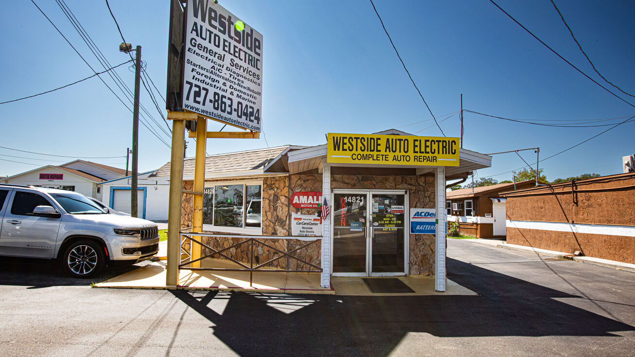 Pictures of Industrial, Mixed Use, Office, Retail property located at 14827 US-19, Hudson, FL 34667 for sales - image #1