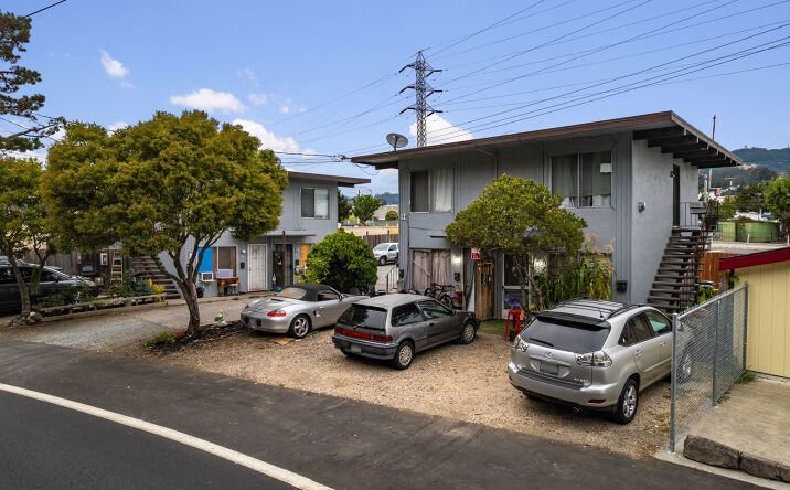 Pictures of Multifamily property located at 12 Woodland Ave, San Rafael, CA 94901 for comps - image #1