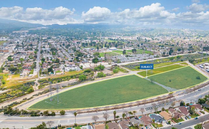 Pictures of Land property located at Wiley Canyon Rd, Santa Clarita, CA 91355 for sales - image #1