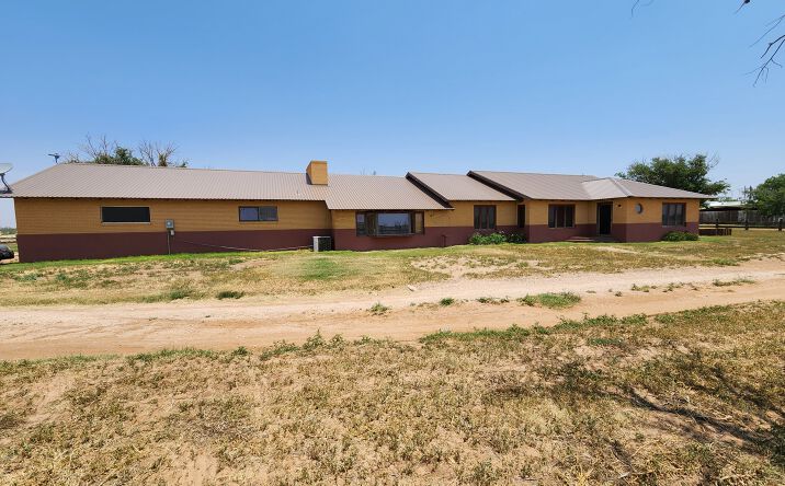 Pictures of Land property located at 1016 County Rd E, Lamesa, CC 79331 for sales - image #1