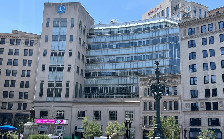 Pictures of Mixed Use property located at 40 Monument Circle, Indianapolis, IN 46204 for sales - image #1