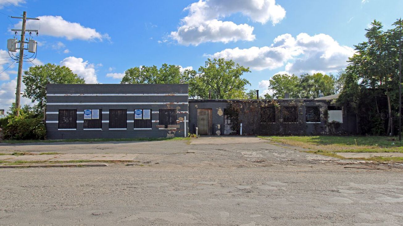 369 Midland St, Highland Park, MI 48203