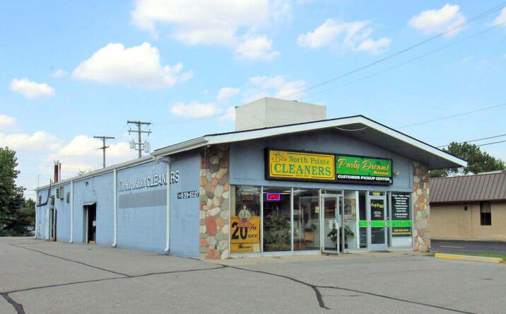 Pictures of Retail property located at 11701 E Thirteen Mile Rd, Warren, MI 48093 for sales - image #1