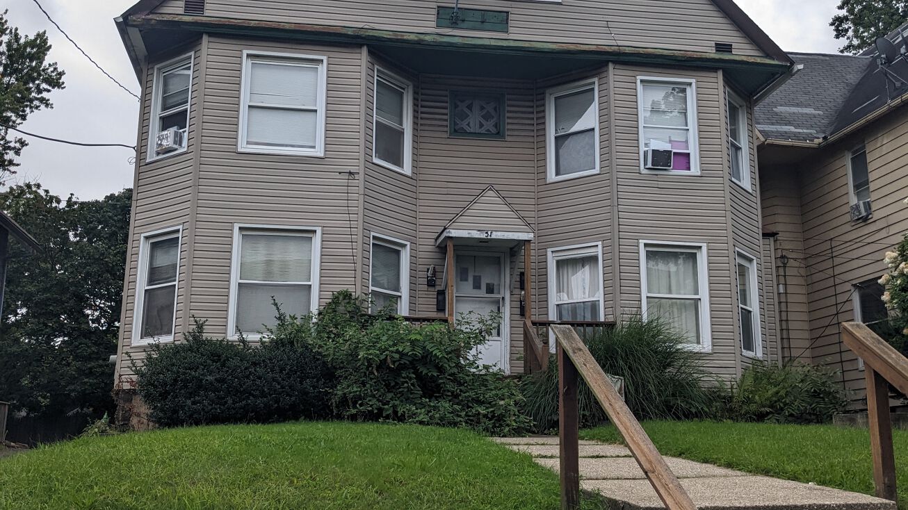 55 Cotter Ave, Akron, OH 44305