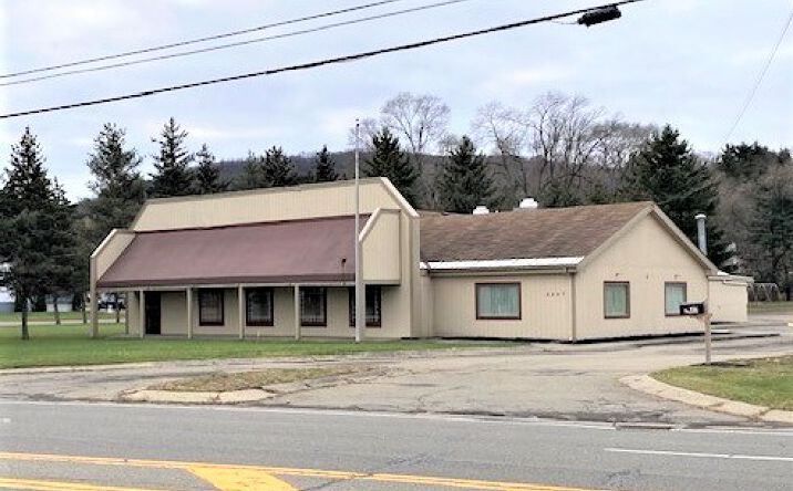 Pictures of Retail property located at 2447 Corning Rd, Elmira, NY 14903 for sales - image #1