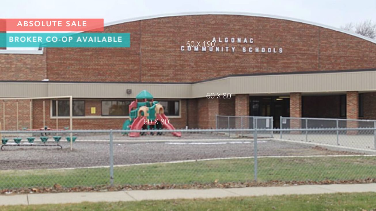 1216 St Clair Blvd, Algonac, MI 48001