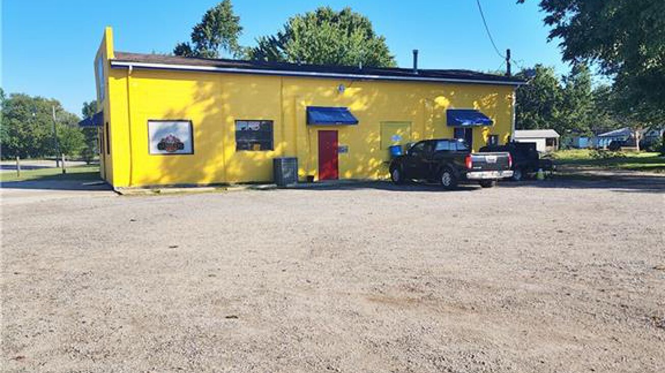 820 S Summit Street, Girard, KS 66743