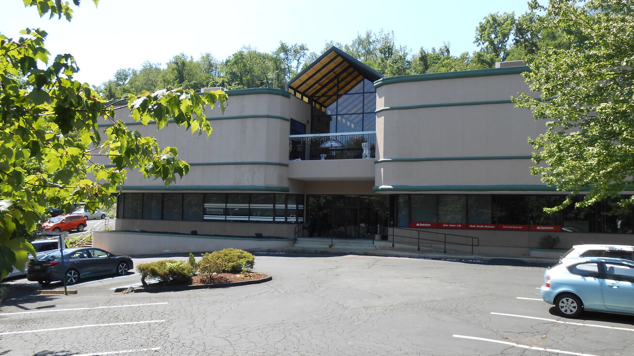 526 E Bruceton Rd, Pittsburgh, PA 15236