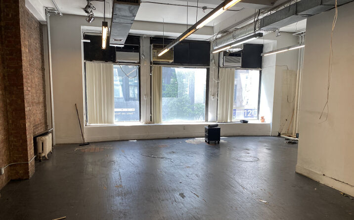 Pictures of Retail property located at 125 E 23rd St, New York, NY 10010 for sales - image #1