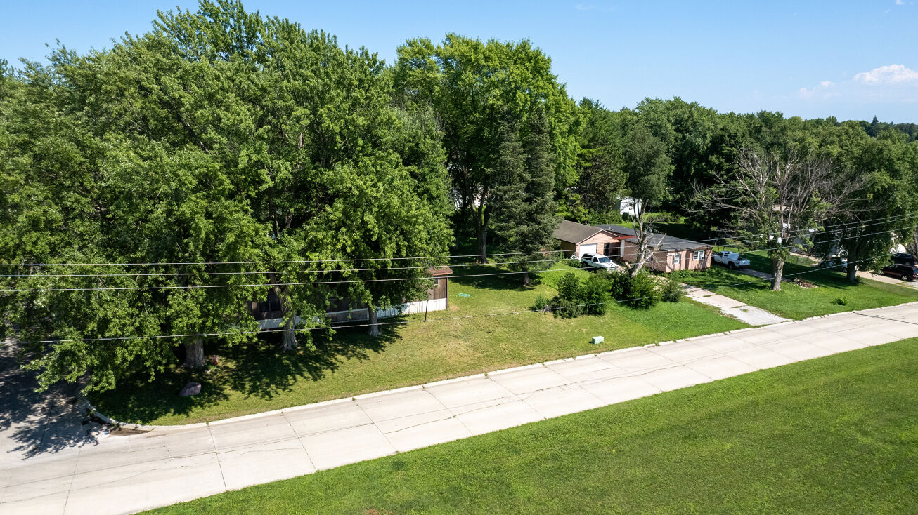 2404 N 8th St, Red Oak, IA 51566
