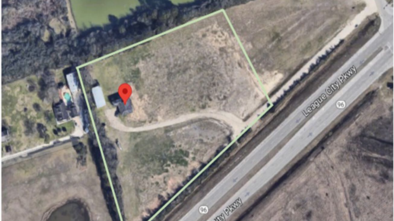 2830 Anders Ln, Kemah, TX 77565