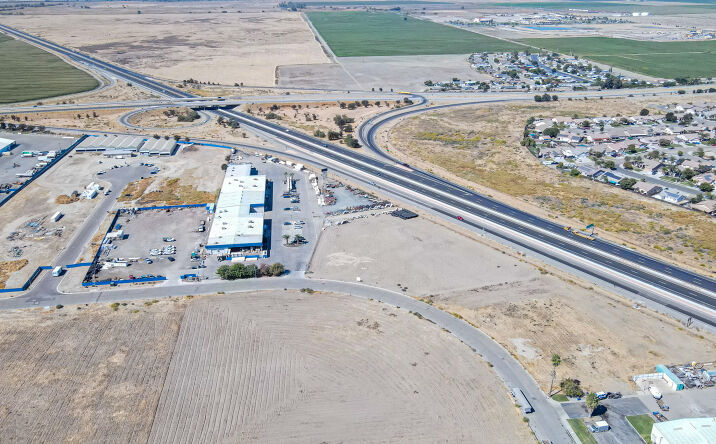 Pictures of Land property located at 855 Commerce Way, Lemoore, CA 93245 for sales - image #1