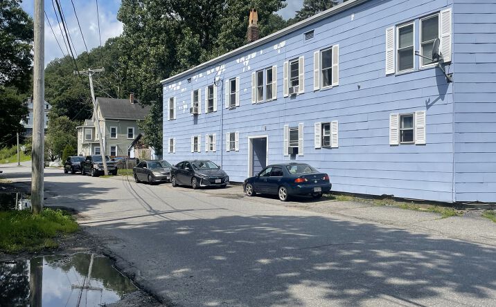 Pictures of Multifamily property located at 364-368 Green St, Clinton, MA 01510 for comps - image #1