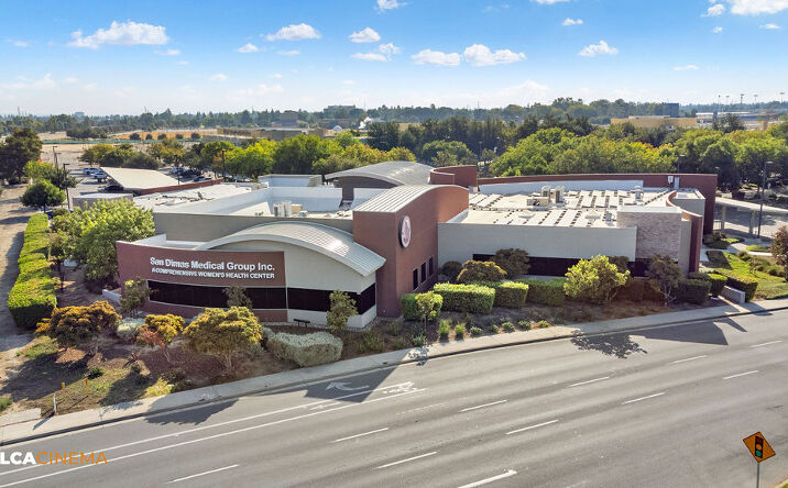 image of property at 100 OLD RIVER RD Bakersfield CA 93311-8333