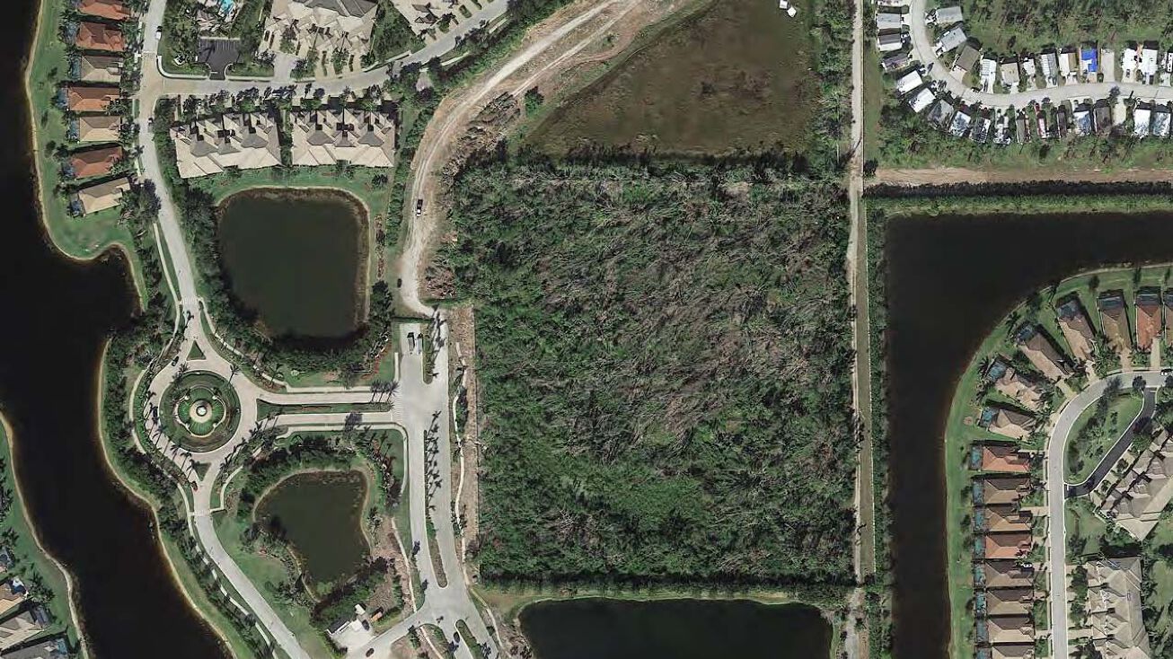 299 Creative Dr, Naples, FL 34114