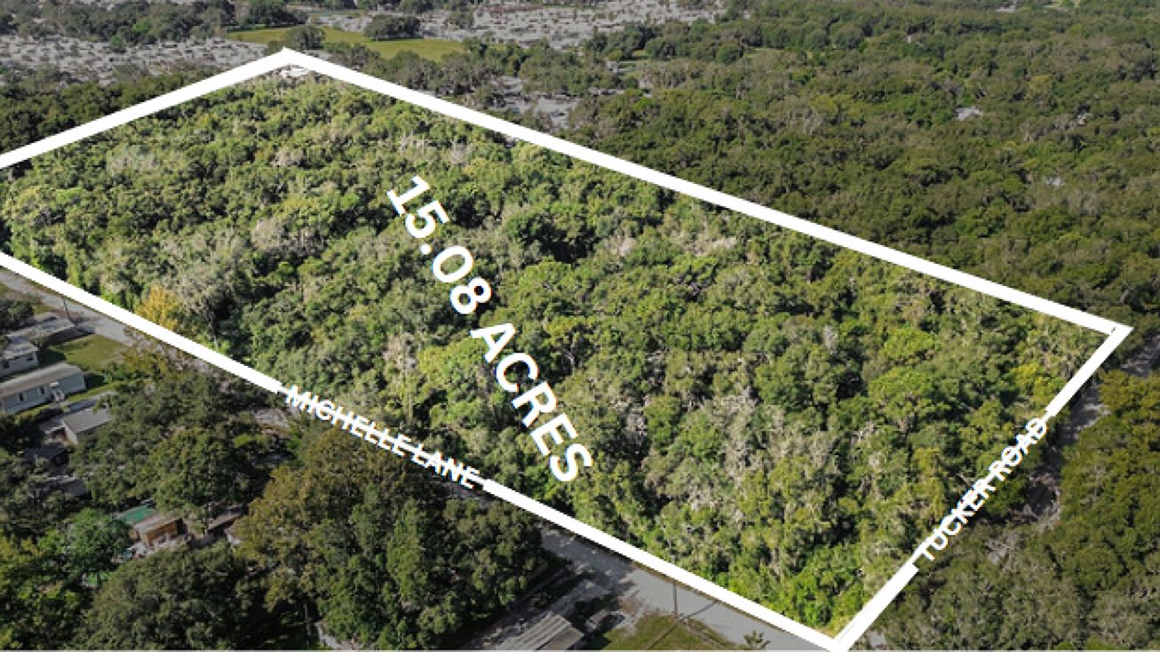 Tucker Rd, Zephyrhills, FL 33541