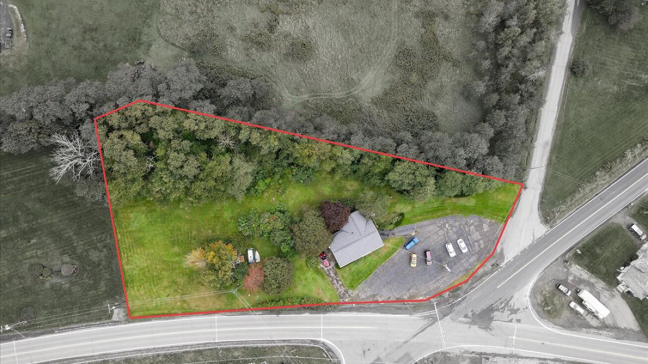 Lakeland Dr, Mayfield, PA 18433