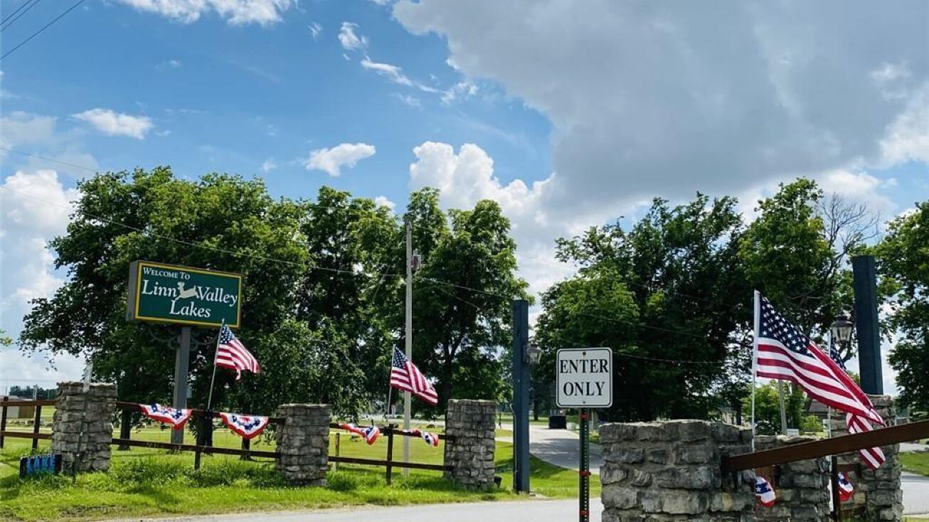 317 S Linn Valley Drive, Linn Valley, KS 66040