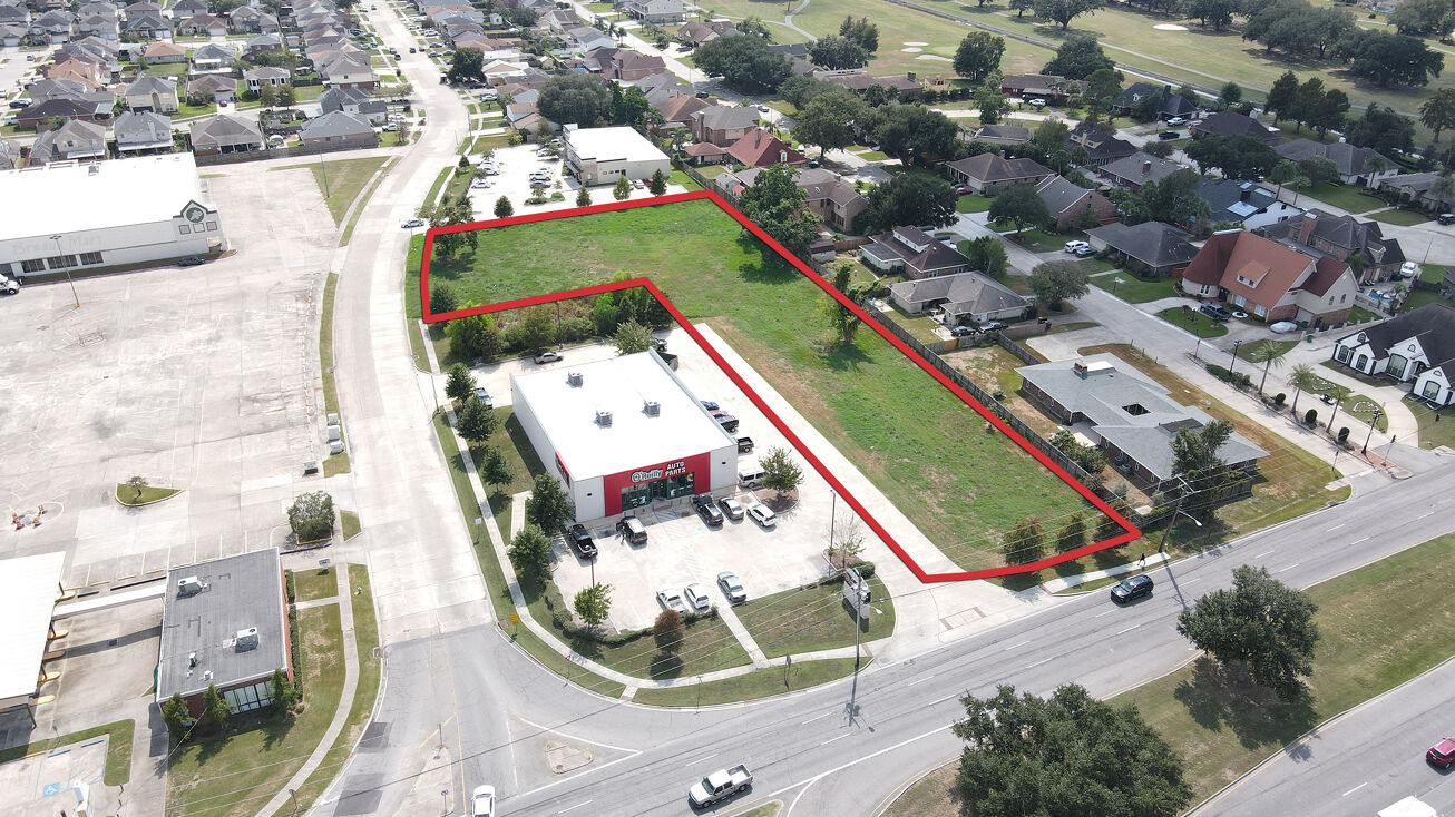 625 Lapalco Blvd, Gretna, LA 70056