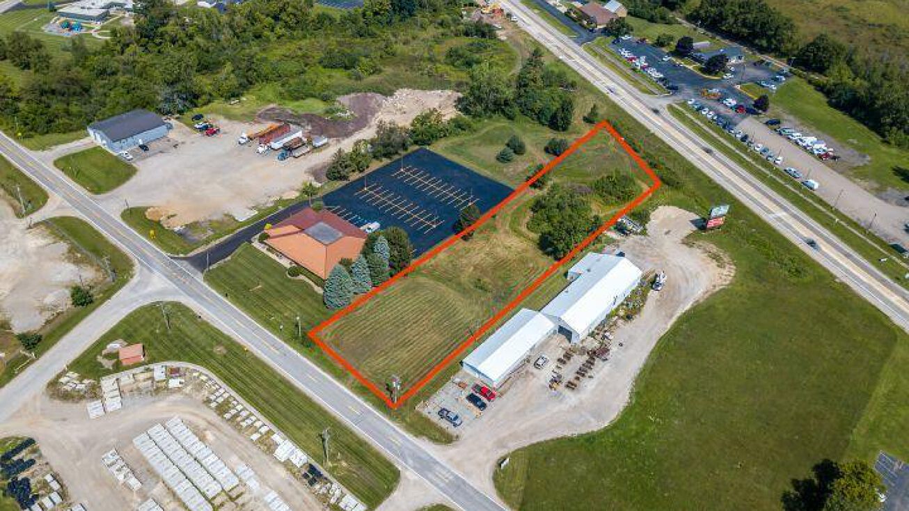 3245 Beck Rd, Hillsdale, MI 49242