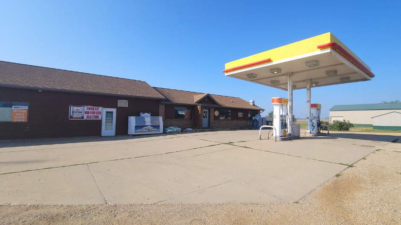 11 Valhalla Rd, Slayton, MN 56172