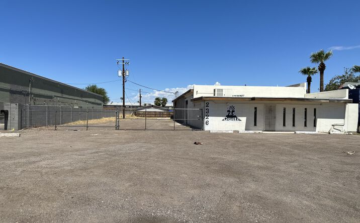 Pictures of Industrial property located at 2326 E Washington St, Phoenix, AZ 85034 for sales - image #1
