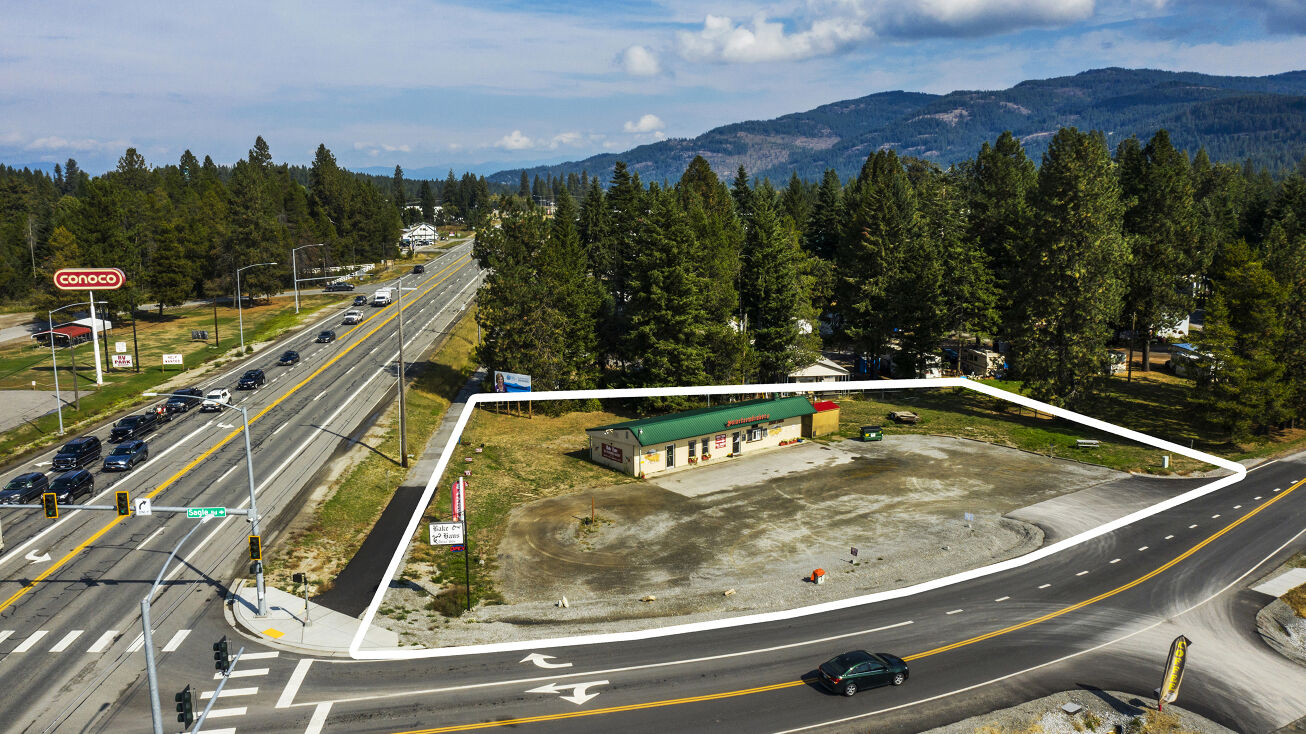 15 Sagle Rd, Sagle, ID 83860