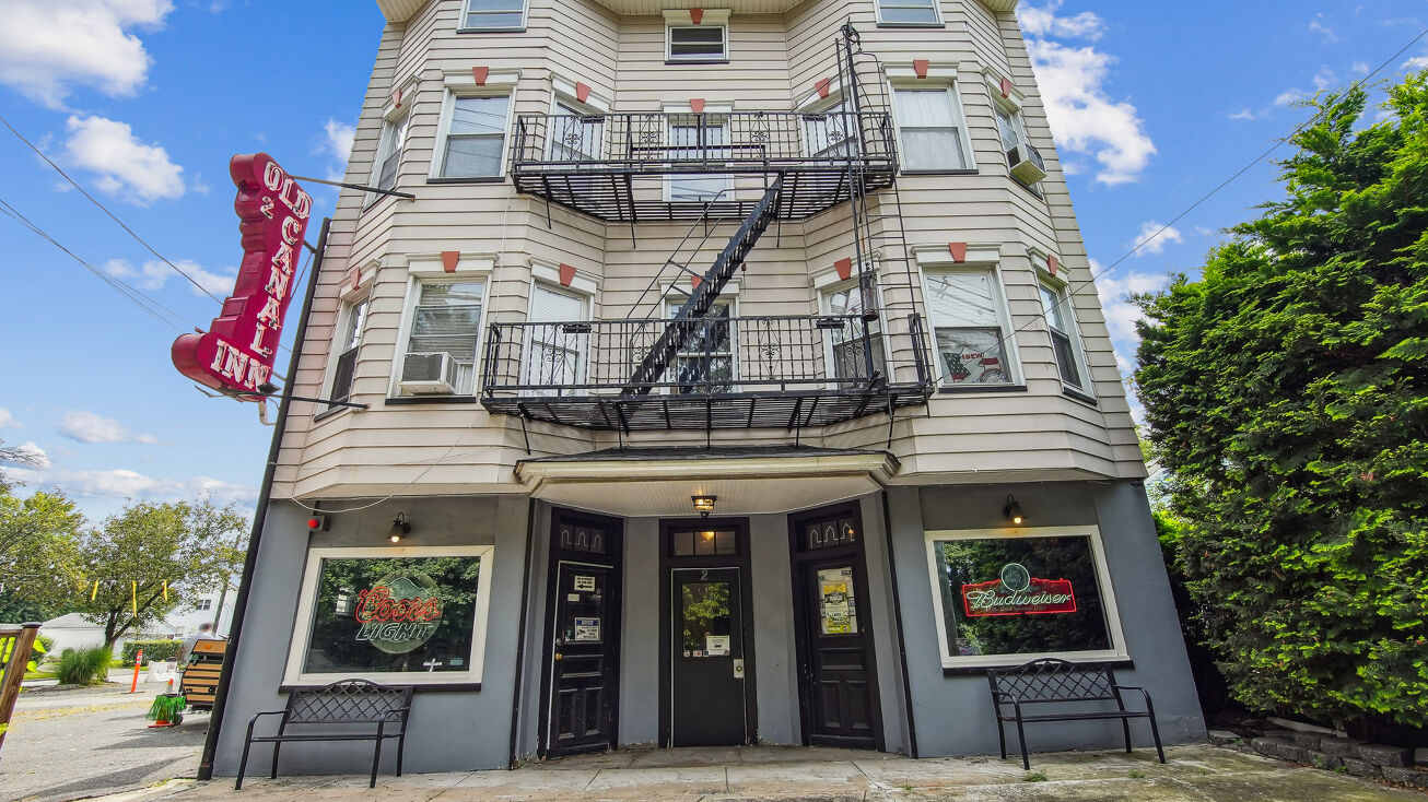 2 E Passaic Ave, Nutley, NJ 07110