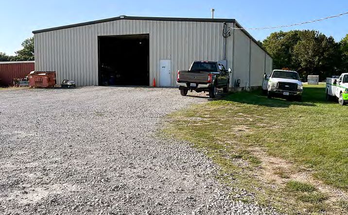 Pictures of Industrial property located at 2050 Wagner St, Vandalia, IL 62471 for sales - image #1