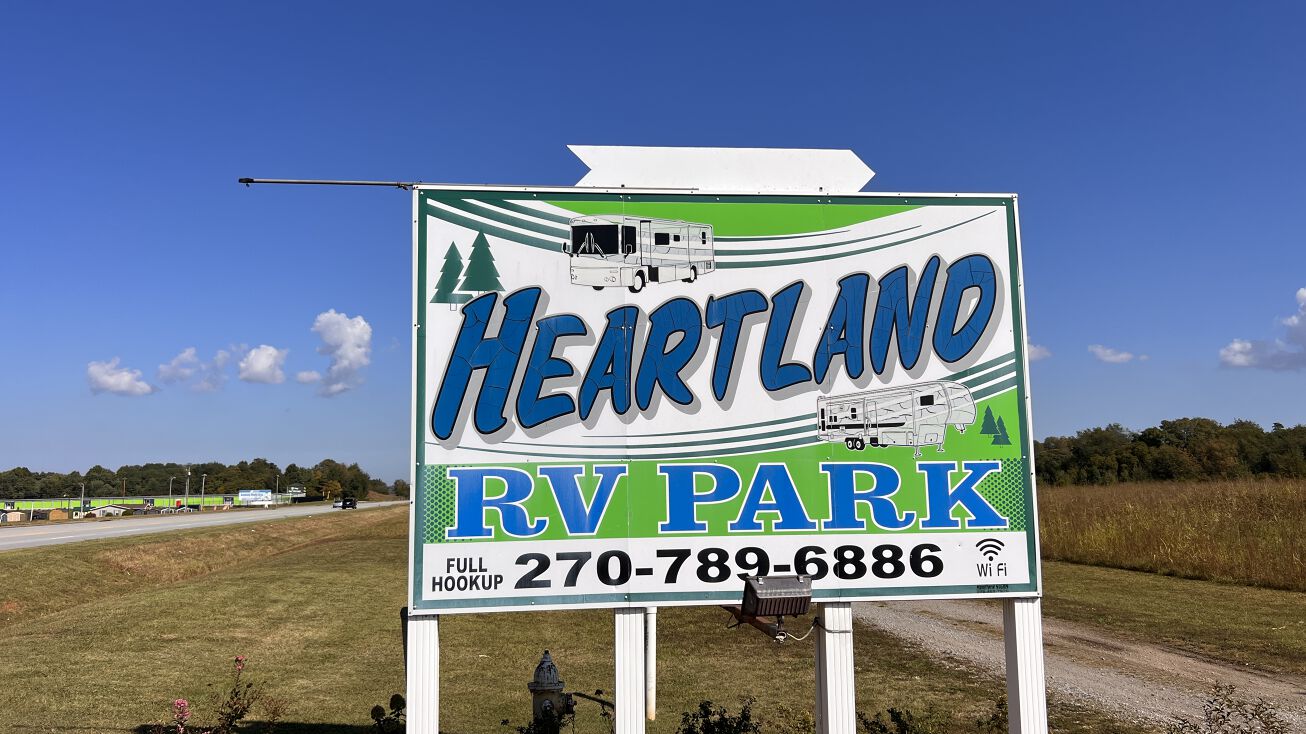 278 Heartland Dr, Campbellsville, KY 42718