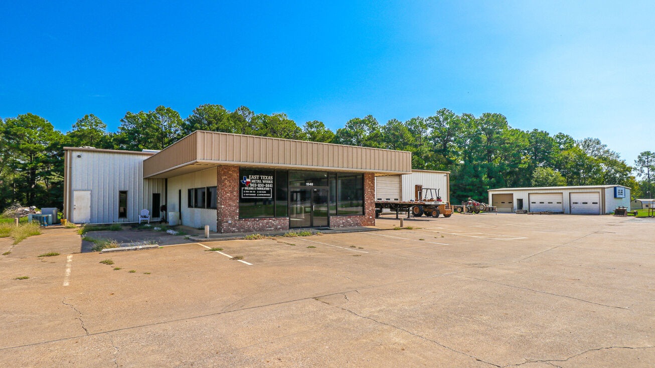 1548 N Dickinson Dr, Rusk, TX 75785