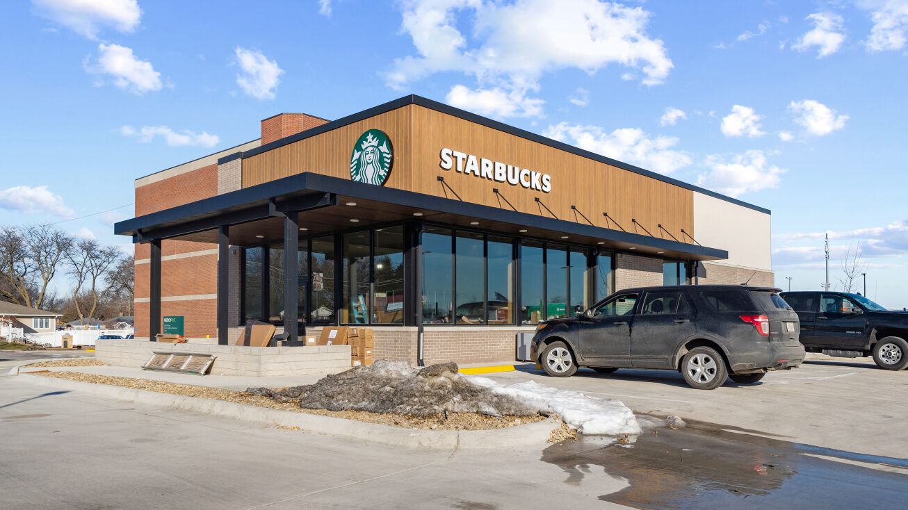 2123 Kimball Ave, Waterloo, IA 50702