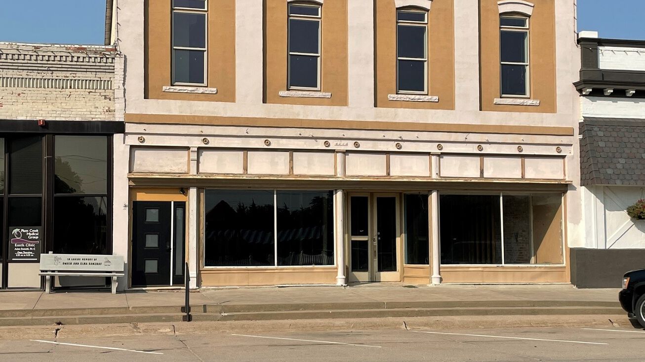 108 E Railroad St, Eustis, NE 69028