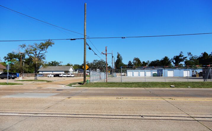 Pictures of Land property located at 1001 E Prien Lake Rd, Lake Charles, LA 70601 for sales - image #1