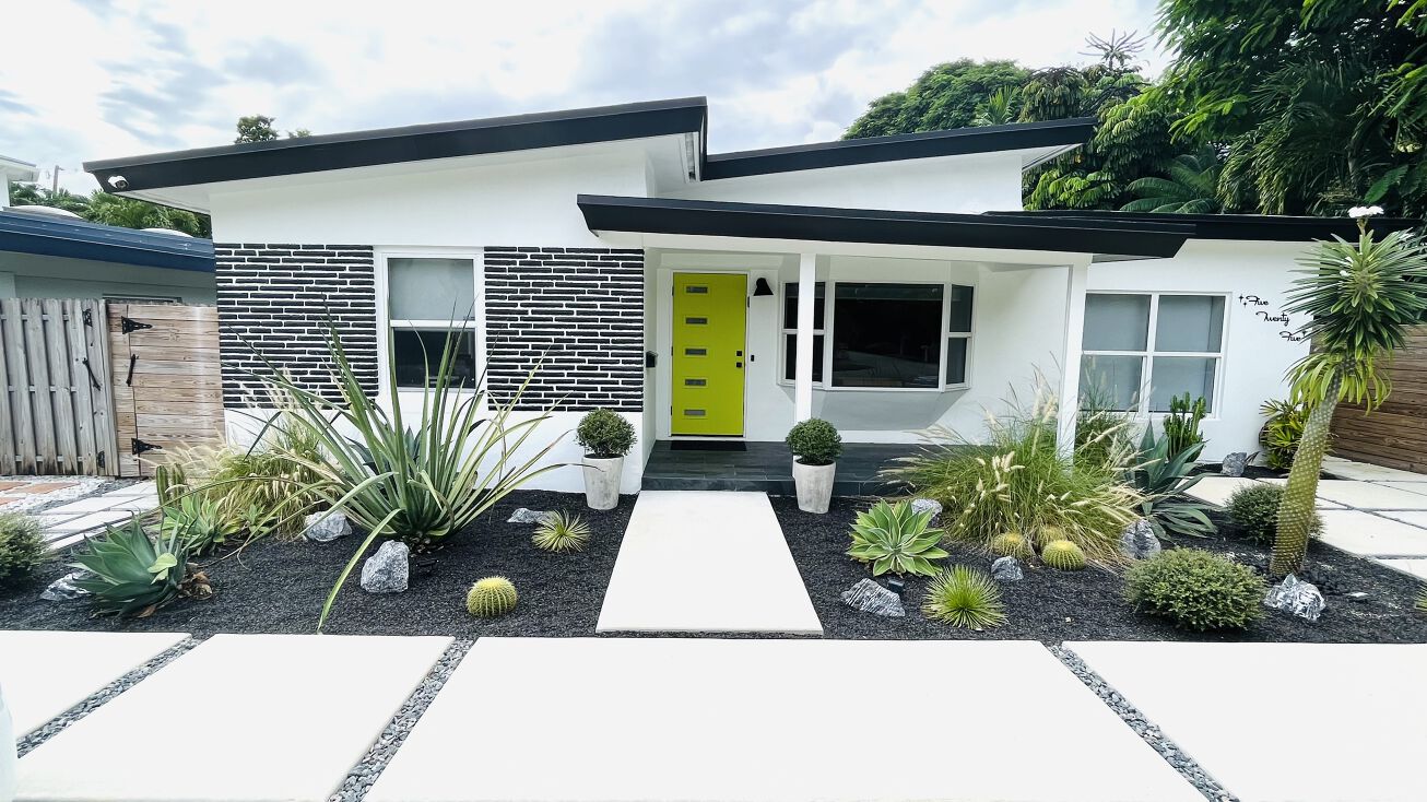 525 NE 14th Ave Fort Lauderdale - 2e48125eb4f94bad885faaffef1d823a 1306x734 