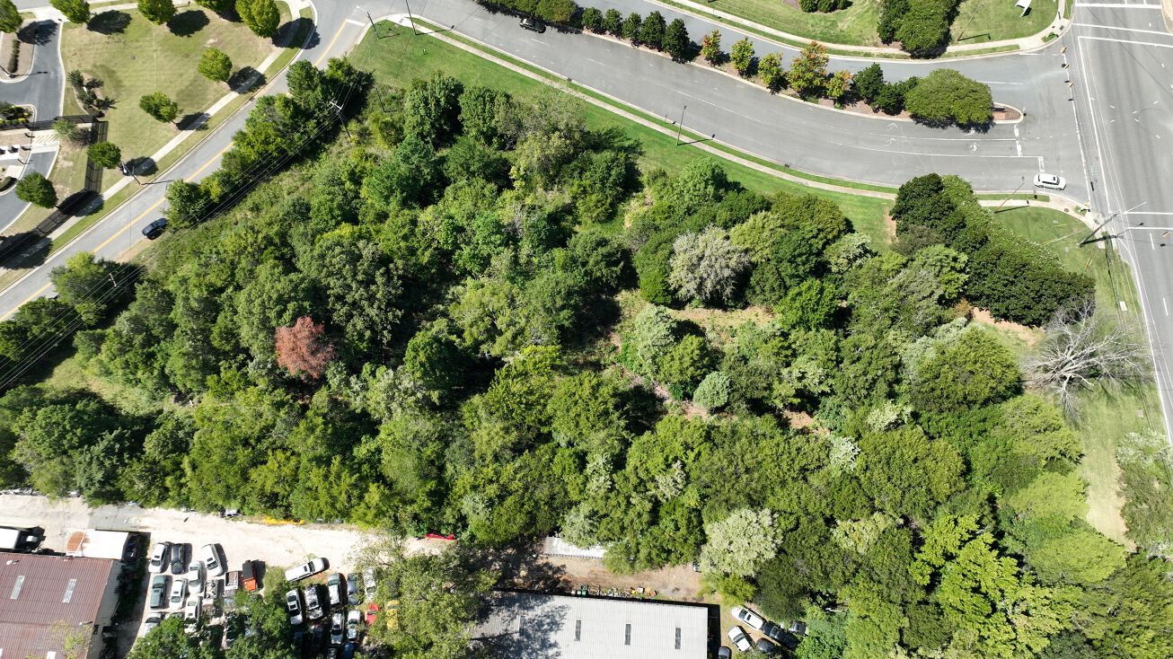 1633 W Arrowood Rd, Charlotte, NC 28217