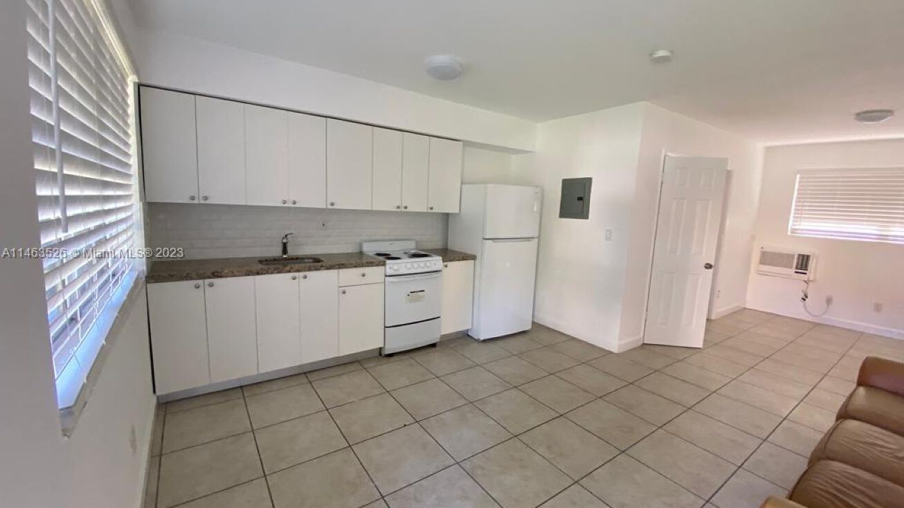 5979 NW 37th St, Virginia Gardens, FL 33166