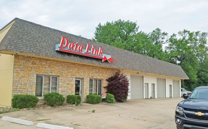 Pictures of Industrial property located at 11647 E State Rte 350, Raytown, MO 64138 for comps - image #1