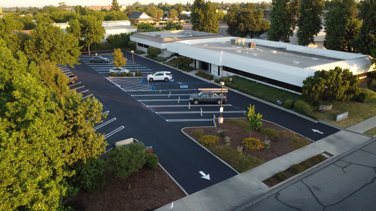 615 S Atwood St, Visalia, CA 93277