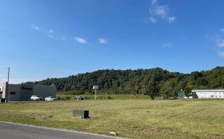 Pictures of Land property located at Half Avenue, Saint Paul, VA 24283 for sales - image #1