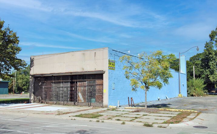 Pictures of Retail property located at 14313 E Jefferson Ave, Detroit, MI 48215 for sales - image #1