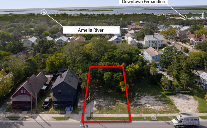 Pictures of Land property located at 111 S 8th St, Fernandina Beach, FL 32034 for sales - image #1