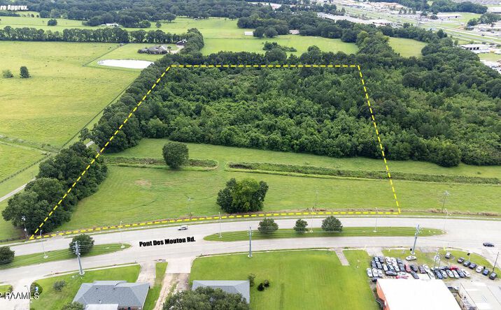 Pictures of Land property located at 300 Block of Pont Des Mouton, Lafayette, LA 70507 for sales - image #1