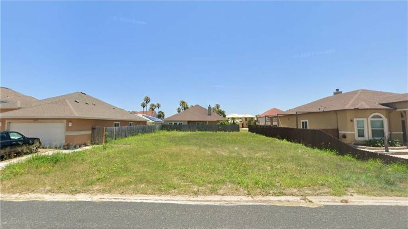 13817 Hawksnest Bay Dr, Corpus Christi, TX 78418