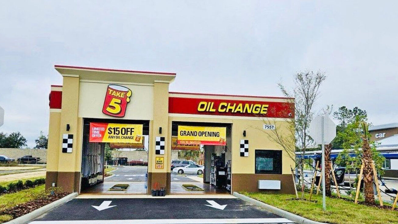 7557 Gall Blvd, Zephyrhills, FL 33541