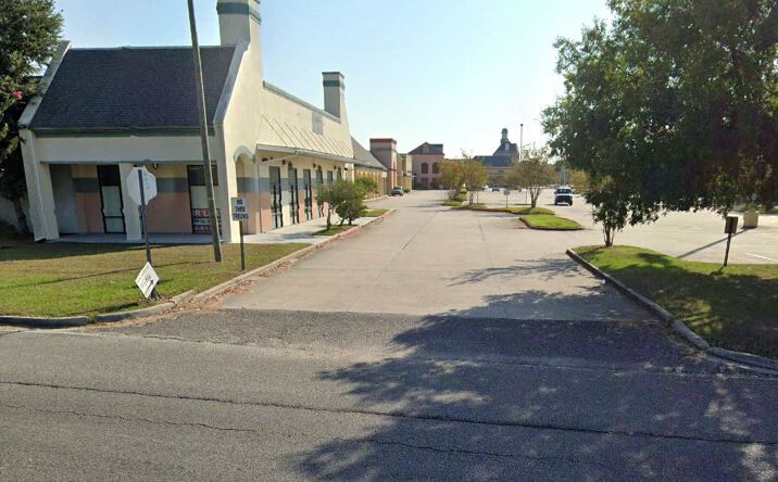Pictures of Retail property located at 1000 Caruso Blvd, Slidell, LA 70461 for sales - image #1