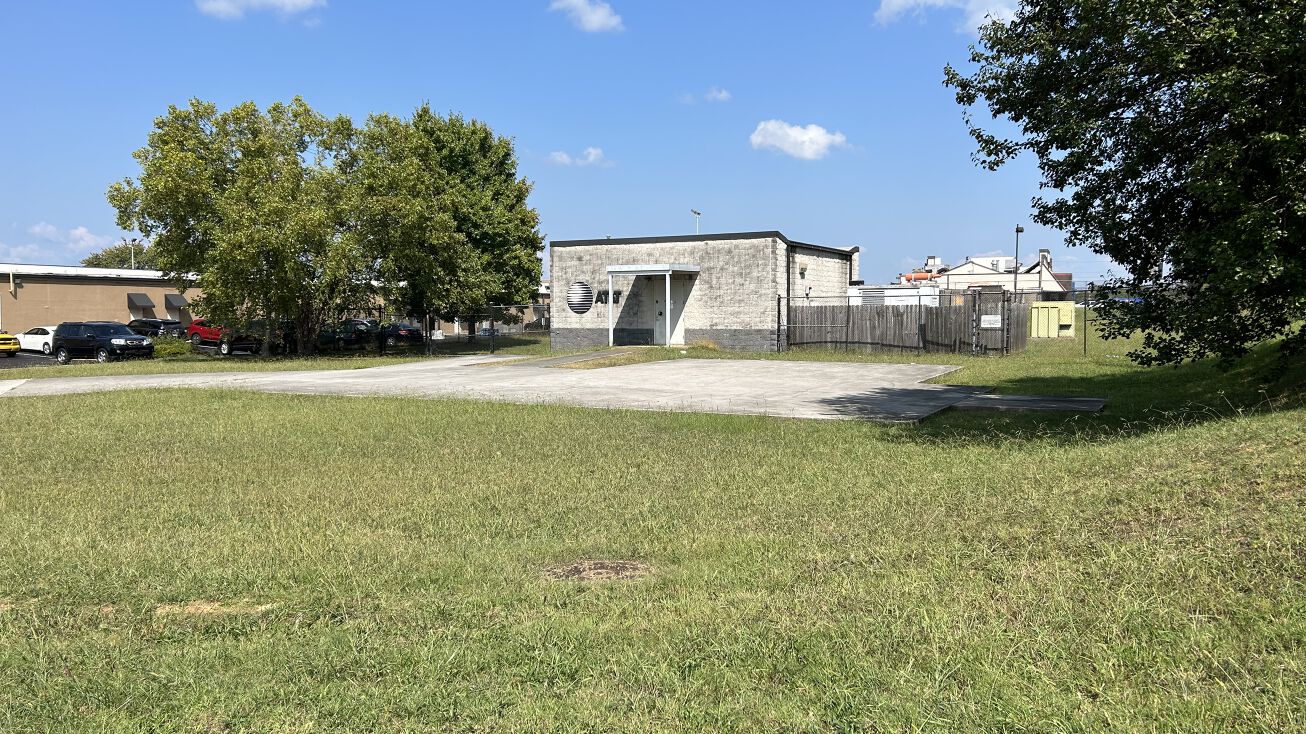 8057 Ray Mears Blvd, Knoxville, TN 37919