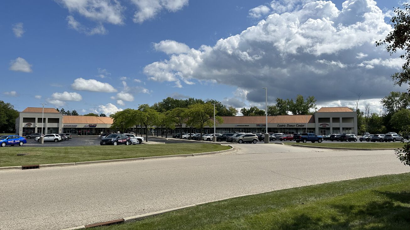 15 Commerce Dr, Grayslake, IL 60030